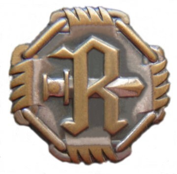 Rukajärvi keskuksen logo. R-kirjain jonka takana miekka.